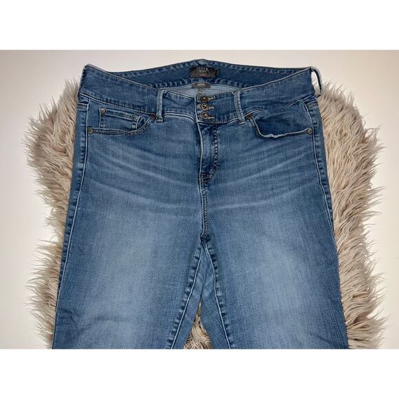 Torrid women’s super soft blue jeans jegging - Picture 2 of 16